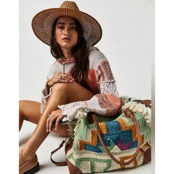 Free People Quick Trip Weekender Bag  NWT Slouchy Woven Green Cream - Picture 1 of 10
